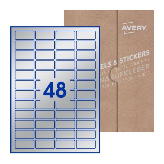 illustrazione di un foglio con 48 etichette rettangolari e sullo sfondo una confezione marrone - Etichette adesive rettangolari  46 x 21mm 