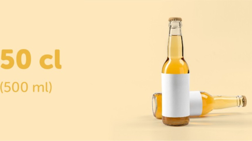 due bottiglie con etichette bianche rettangolari adatte alle bottiglie da 50cl
