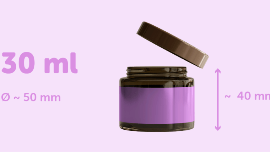vasetto di cosmetico da 30ml con etichetta adesiva rettangolare che avvolge tutto il vasetto