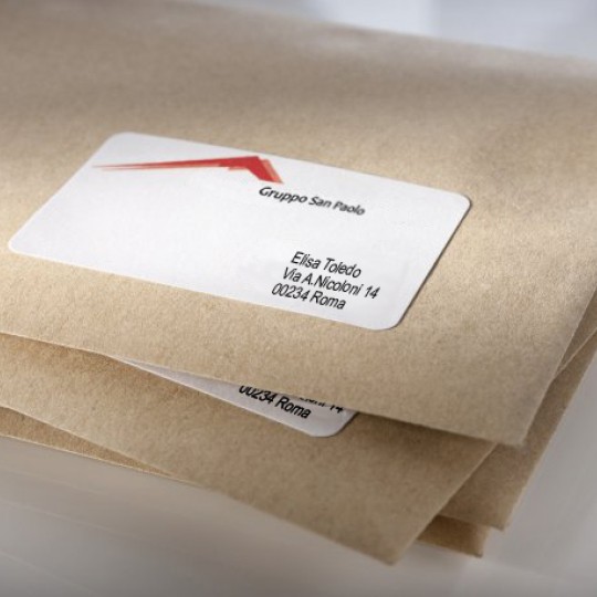 buste da lettera su un tavolo