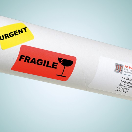 Etichette fluorescenti per spedizioni