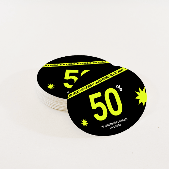 adesivo rotondo nero con scritta gialla sconto 50%