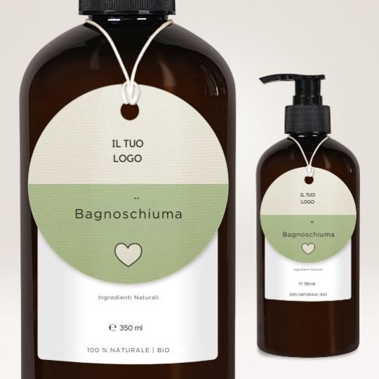bottiglia di shampoo con applicato un cartellino stampato