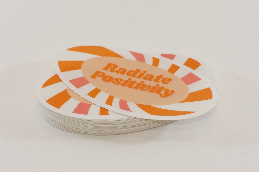 stickers ovali stampati con logo e immagini