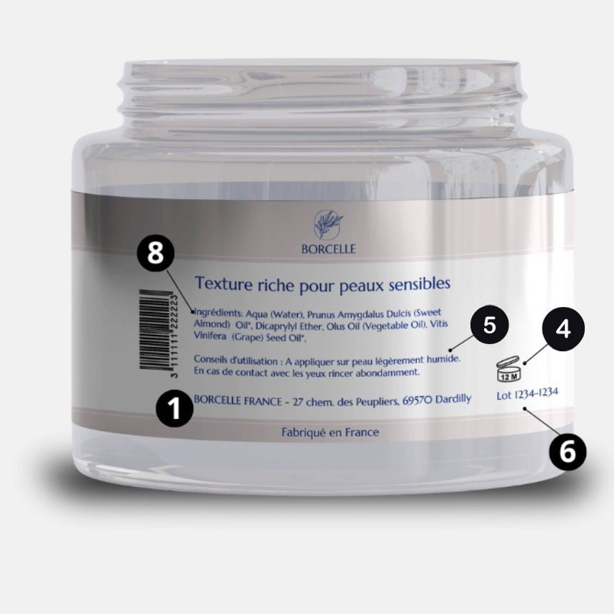 vasetto di crema con etichetta che indica le informazioni del cosmetico