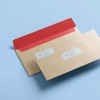 varie buste da lettera con applicate delle etichette rettangolari stampate