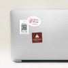 tre biglietti da visita adesivi stampati con le informazioni di contatto e codice QR